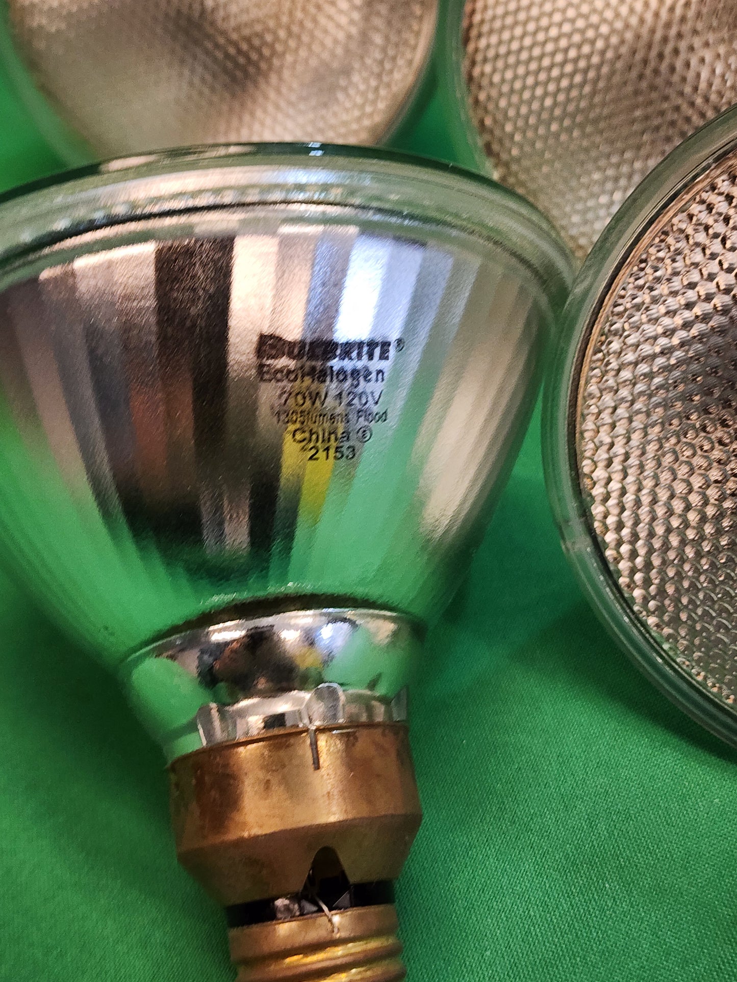 Lot of 5 Bulbrite Halogen Incandescent Light Bulbs (684473) 70 watt - 120 volt
