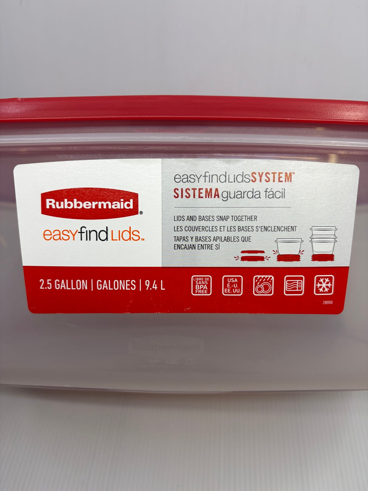 Rubbermaid Easy Find Lids 2.5 gallon food storage container front label - 9.4 L, BPA free, made in USA, red lid