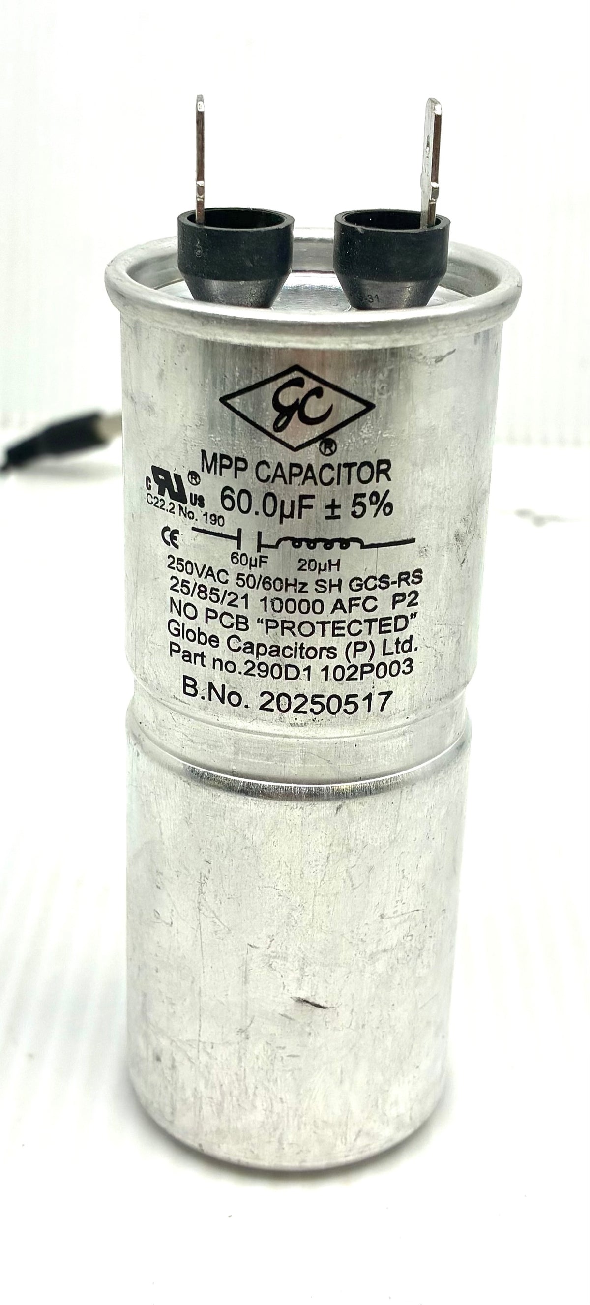 Globe MPP capacitor label - 60.0uF, 250VAC, part number 290D1102P003, batch 20250517, upright front view